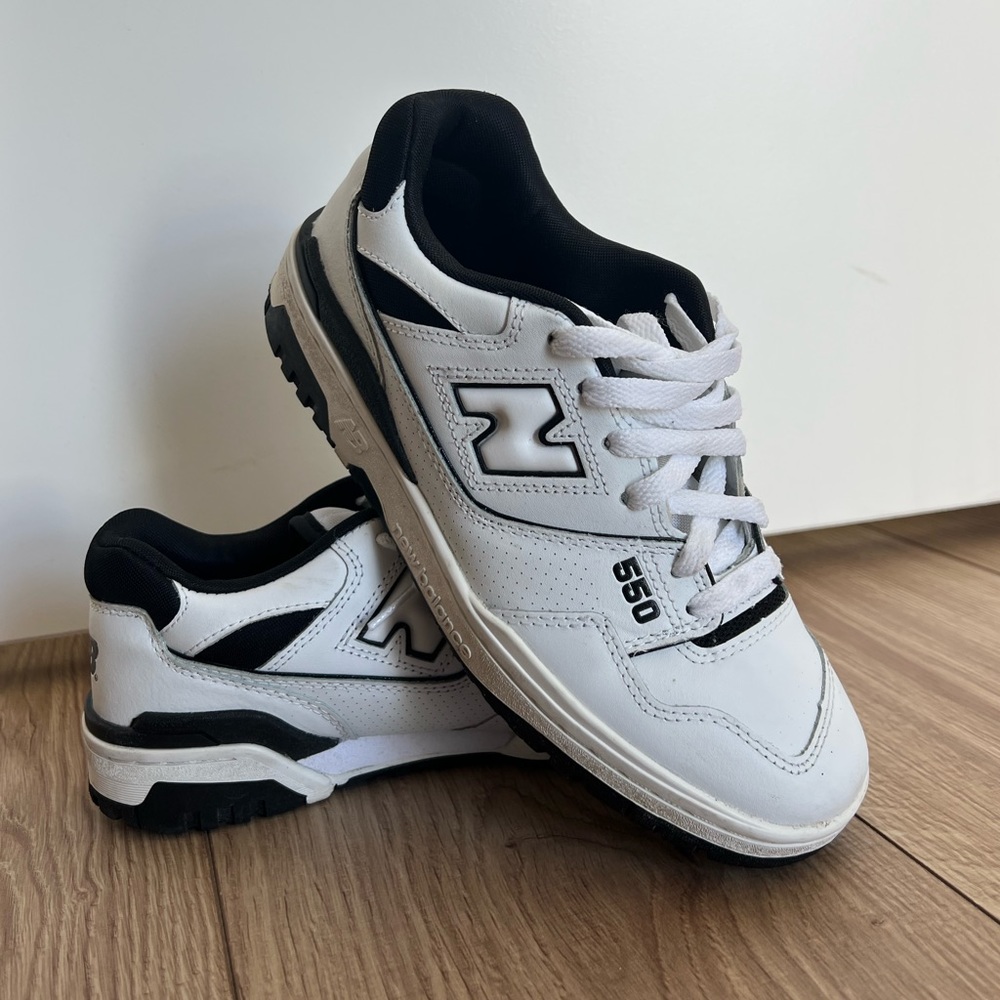 Barely worn New Balance Men’s 550 - White/Black size 5.5